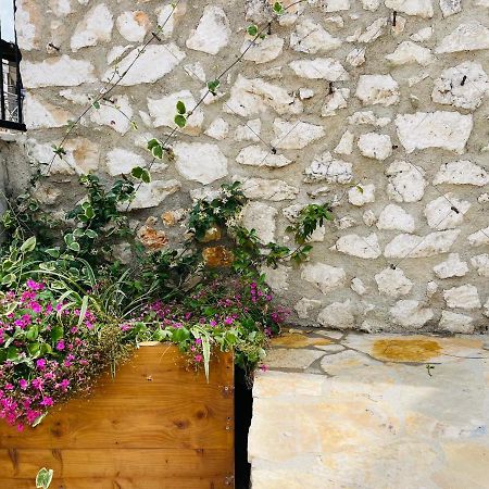 Mpolanos Guesthouse Химара Экстерьер фото